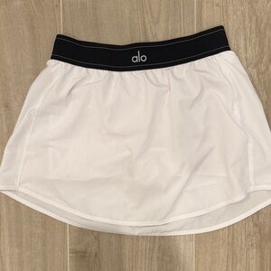 ALO Yoga White Mini Skirt with Black Waistband